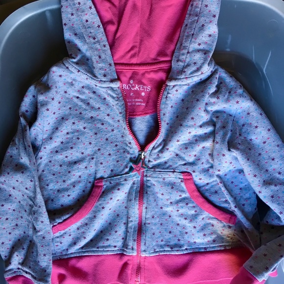 Bundle of 4T/5T clothing - Picture 5 of 6